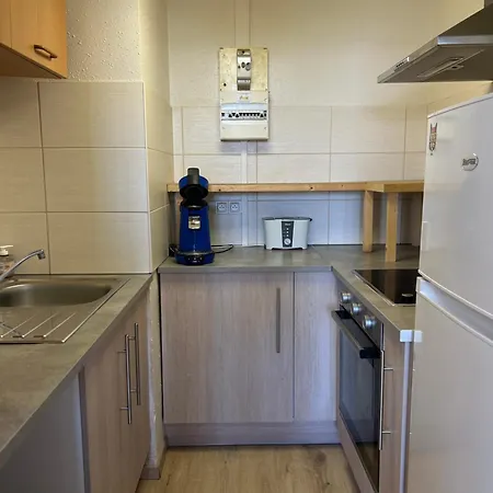 Apartment A 2 Pas Des Commerces Et Plages